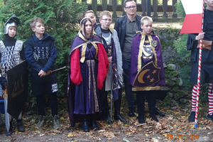  (photo)