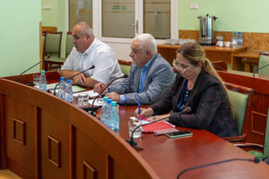  (photo)