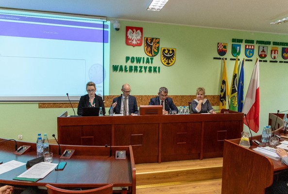 III Sesja Rady Powiatu Wałbrzyskiego