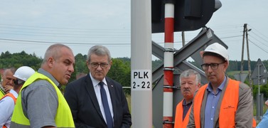 Niezgoda rujnuje a zgoda buduje- spór o przejście piesze na przejeździe zakończony